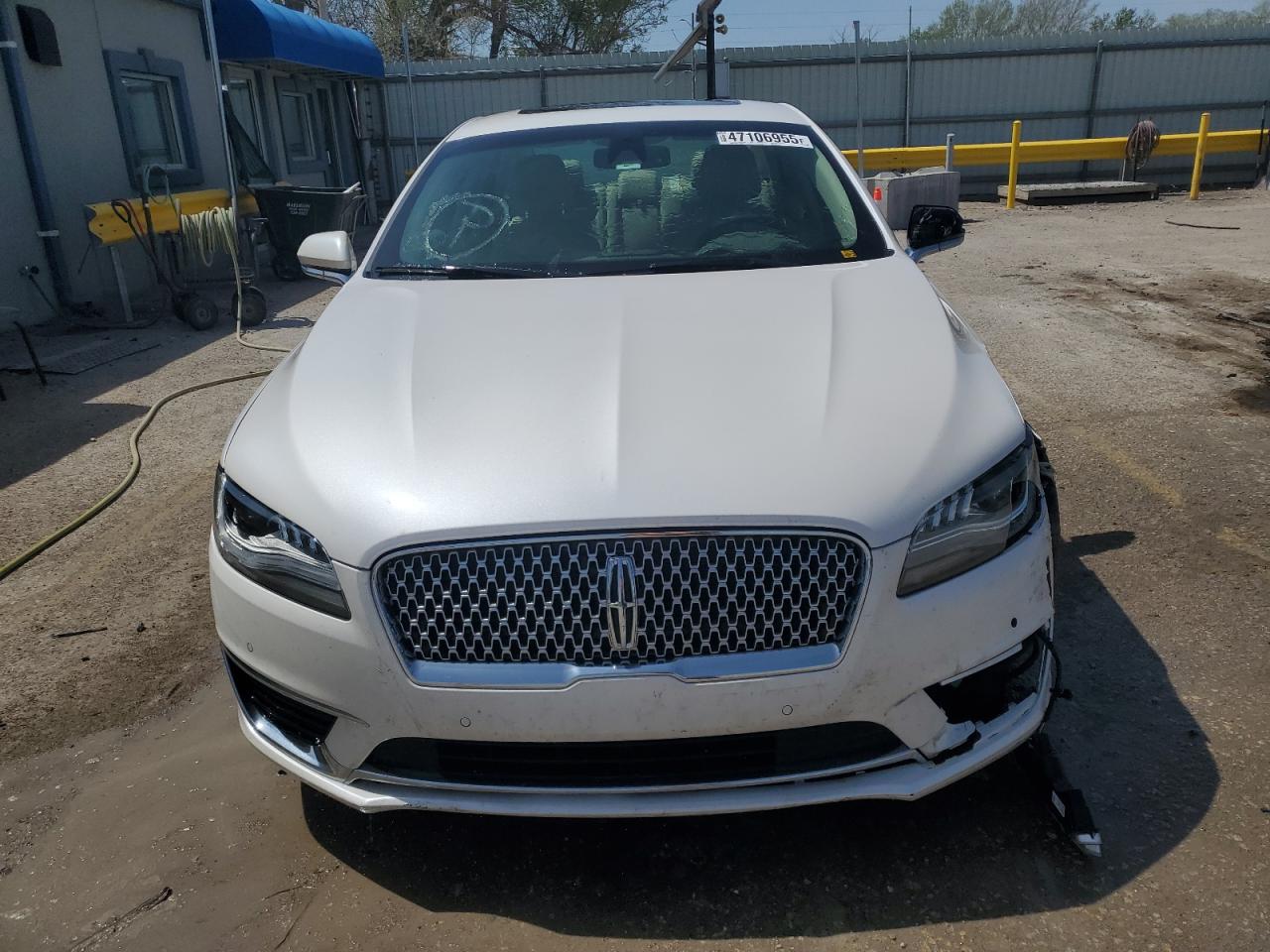 2019 Lincoln MKZ - Image 5
