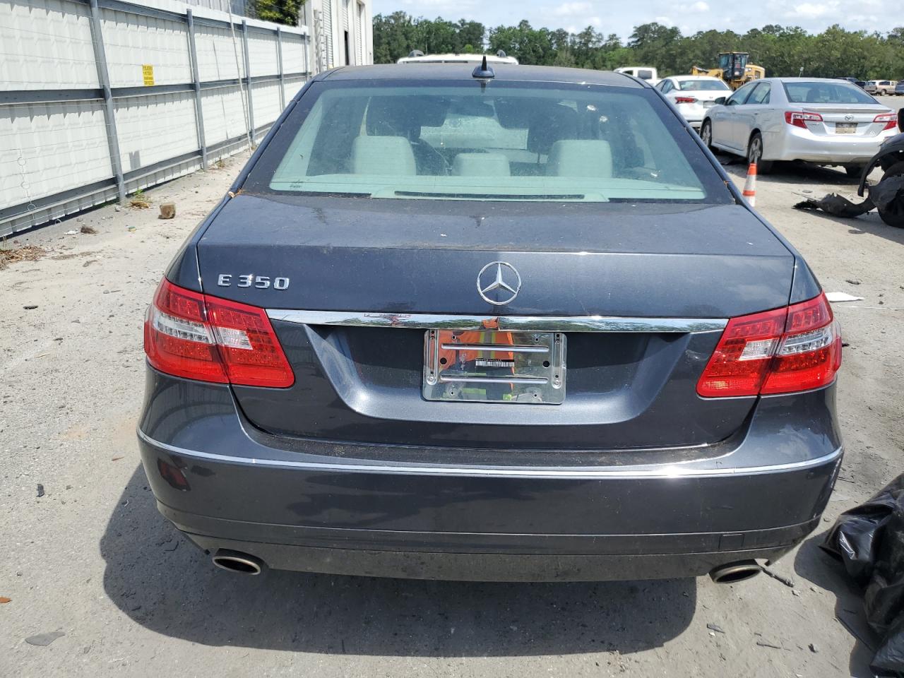 2011 Mercedes Benz E-Class VIN: WDDHEF5GB1BA50150 Lot: 54344845
