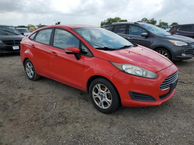 Sedans FORD FIESTA 2015 Czerwony
