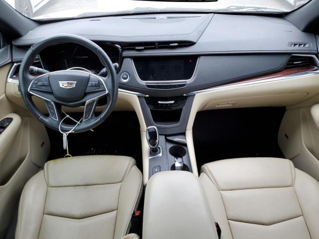  CADILLAC XT5 2018 Czarny