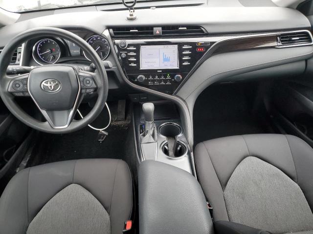  TOYOTA CAMRY 2020 Srebrny