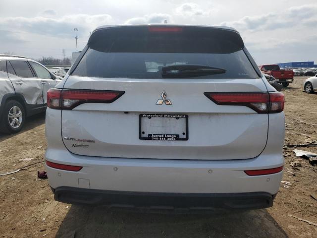  MITSUBISHI OUTLANDER 2024 Biały