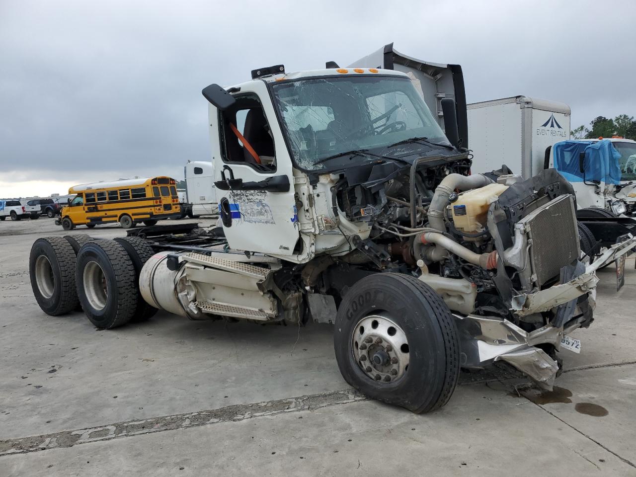 Lumberton, NC에서 판매 중인 2023 International Rh613 Semi Truck - All Over