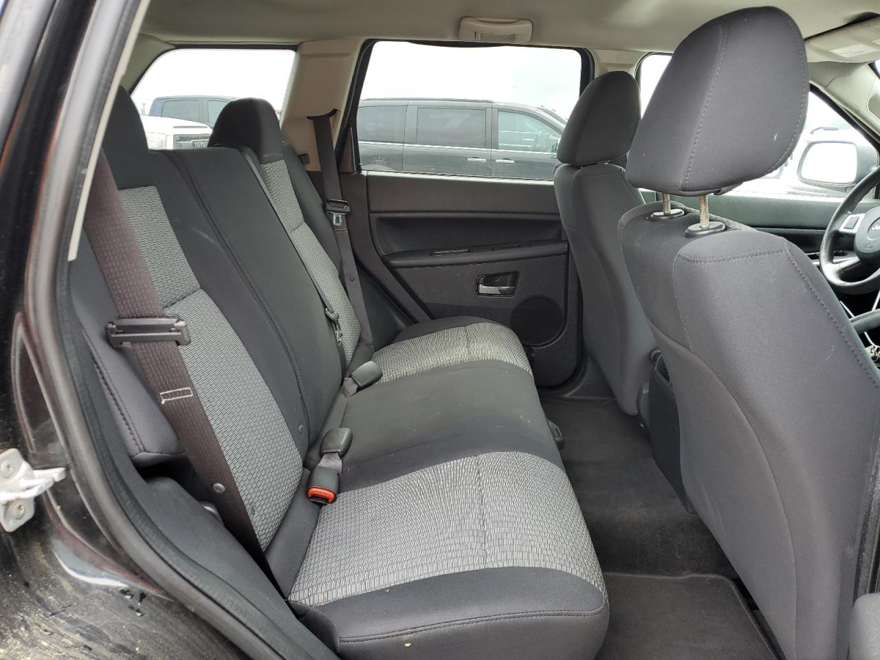 2010 Jeep Grand Cherokee Laredo VIN: 1J4PR4GK3AC160743 Lot: 54508785