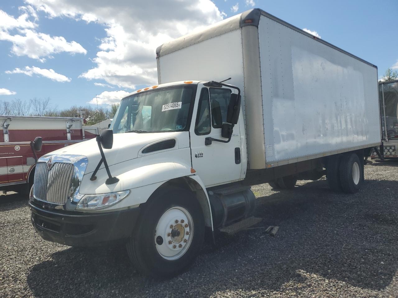 2004 International 4000 4300 продається в Fredericksburg, VA - Minor Dent/Scratches
