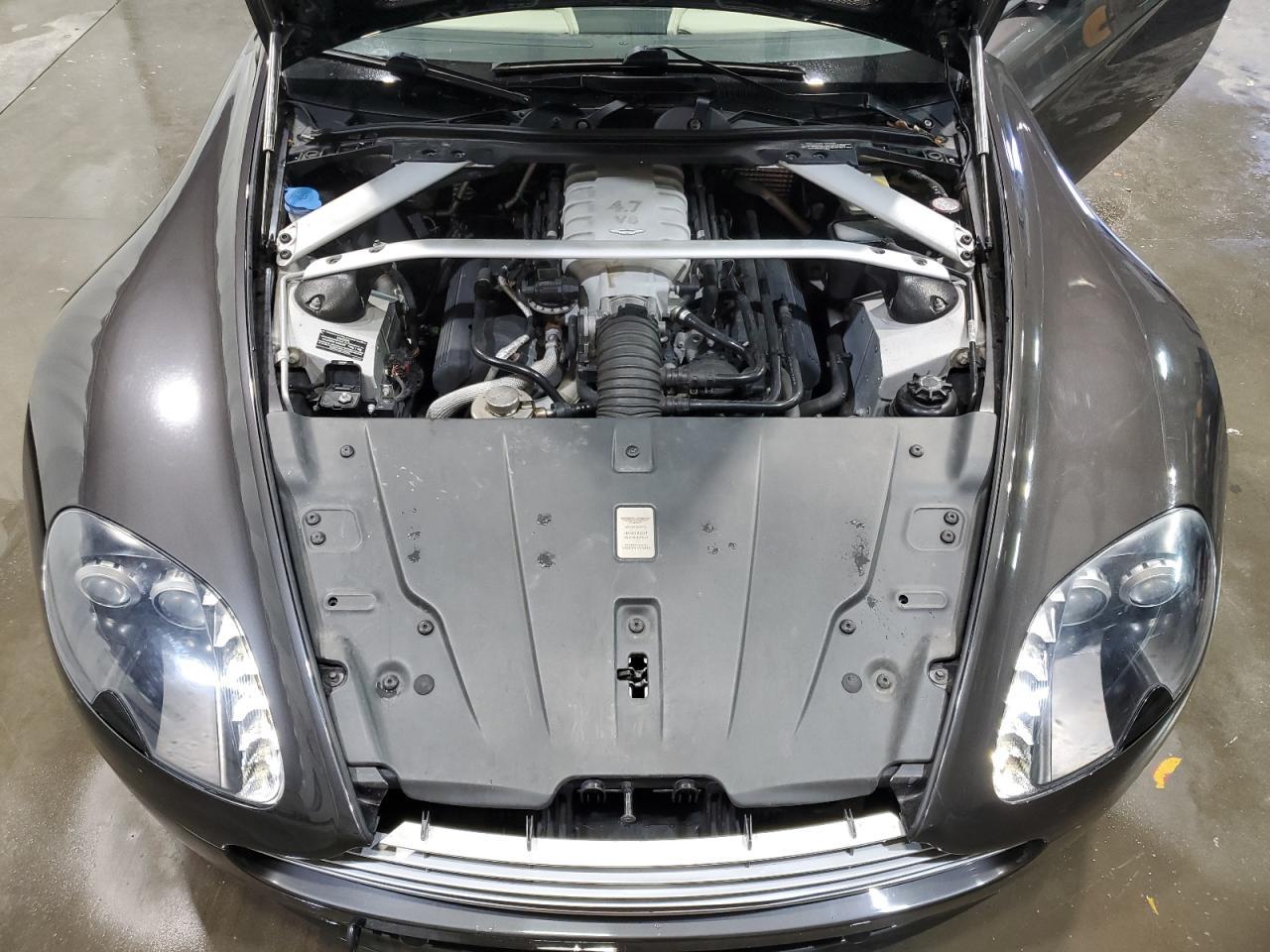 SCFEFBBCXAGD13755 Auction: COPART Lot: 52372665 Location: MO - SPRINGFIELD SCFEFBBCXAGD13755 ASTON MARTIN ALL MODELS 2010 GRAY Photo 11