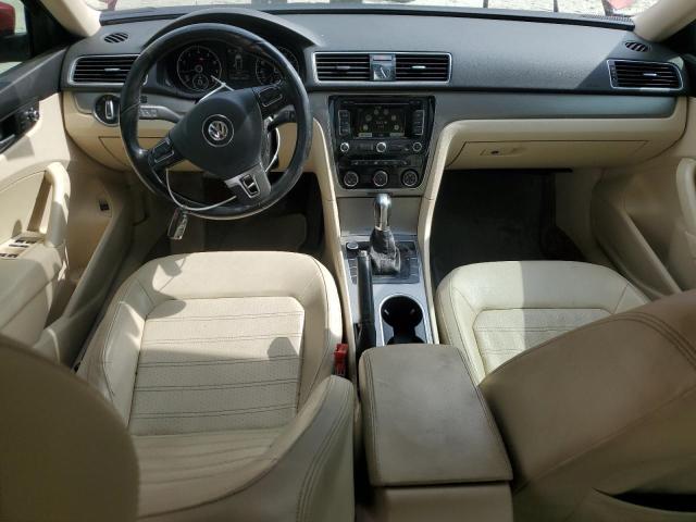 Седаны VOLKSWAGEN PASSAT 2015 Красный
