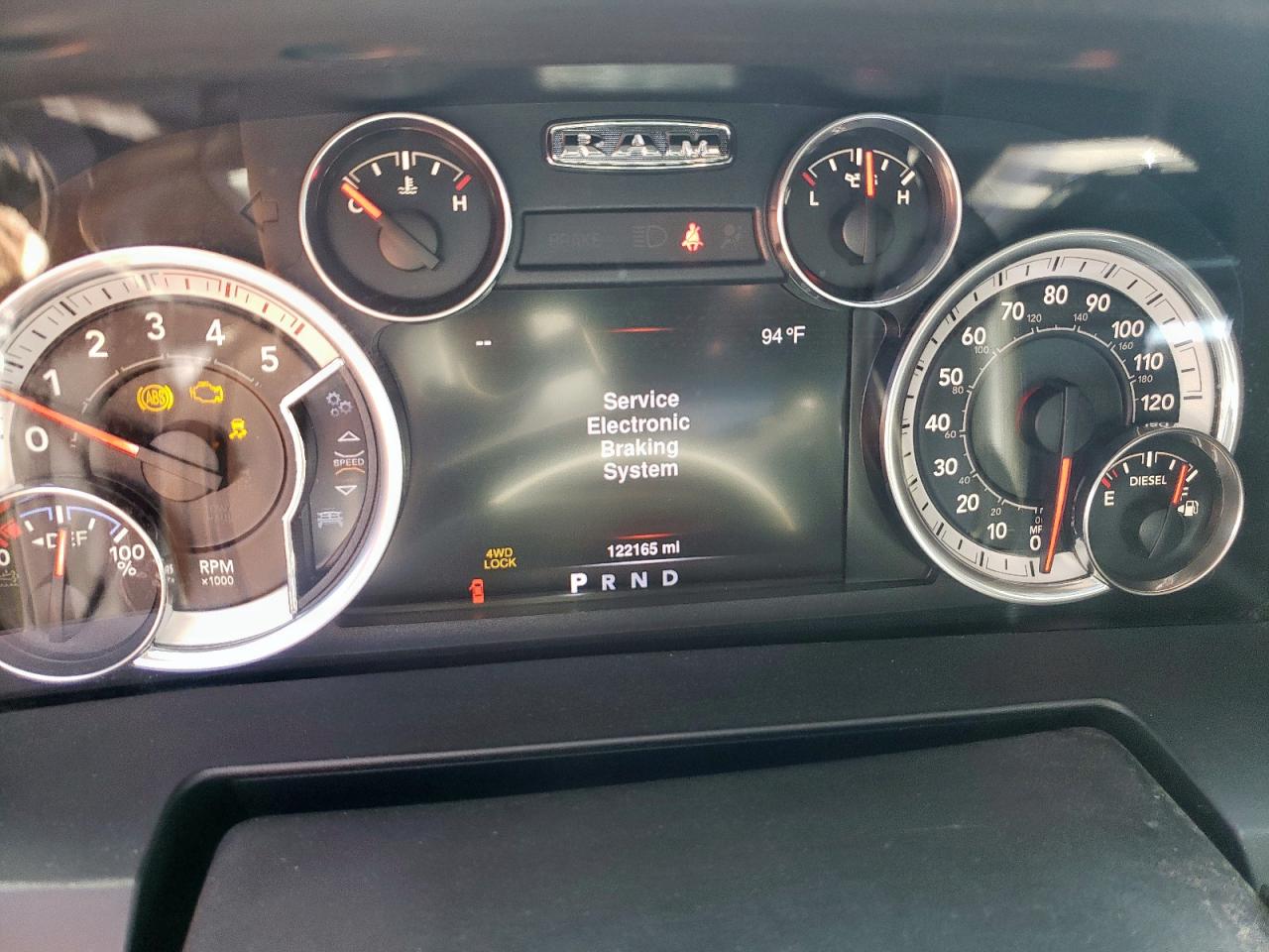 2016 RAM 3500 - Image 10