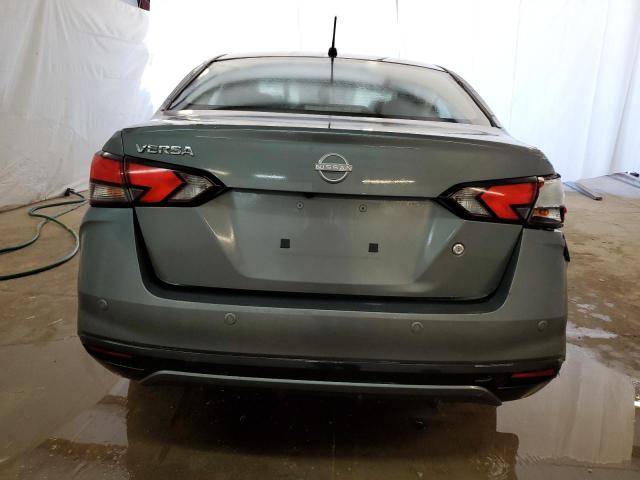  NISSAN VERSA 2024 Szary