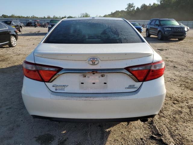 Седаны TOYOTA CAMRY 2016 Белы