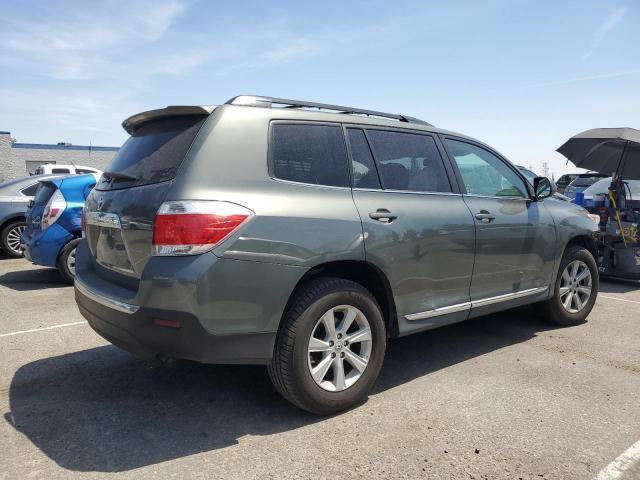  TOYOTA HIGHLANDER 2013 Зелений