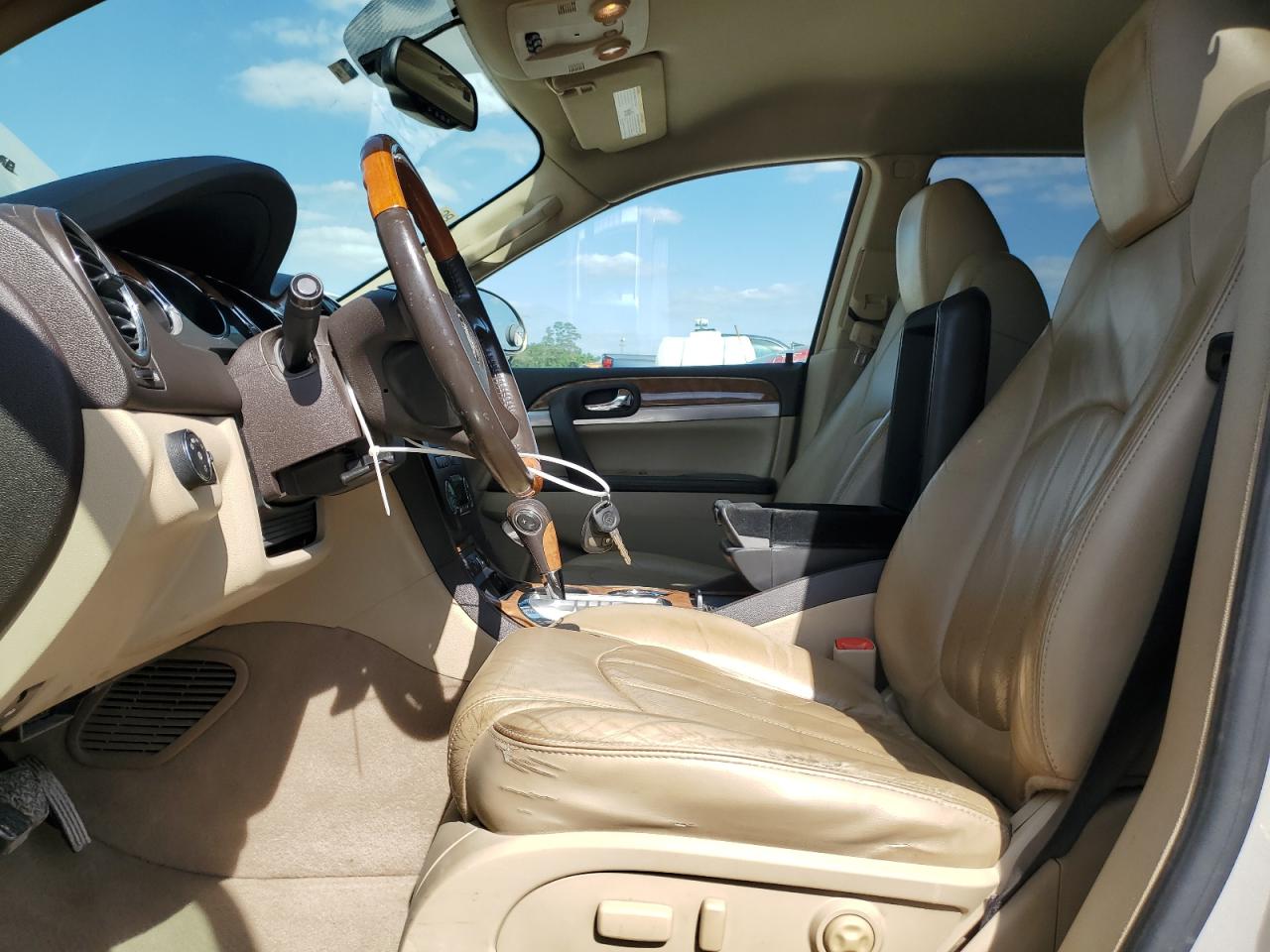 2008 Buick Enclave Cxl VIN: 5GAER23708J272636 Lot: 53093425