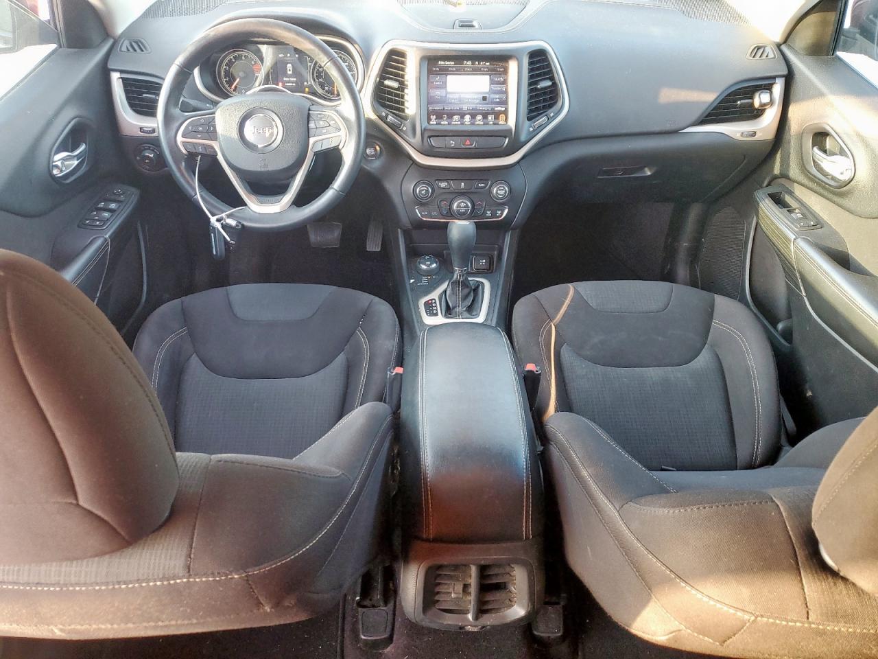 1c4pjmcbxgw185424 1C4PJMCBXGW185424 2016 Jeep Cherokee Latitude