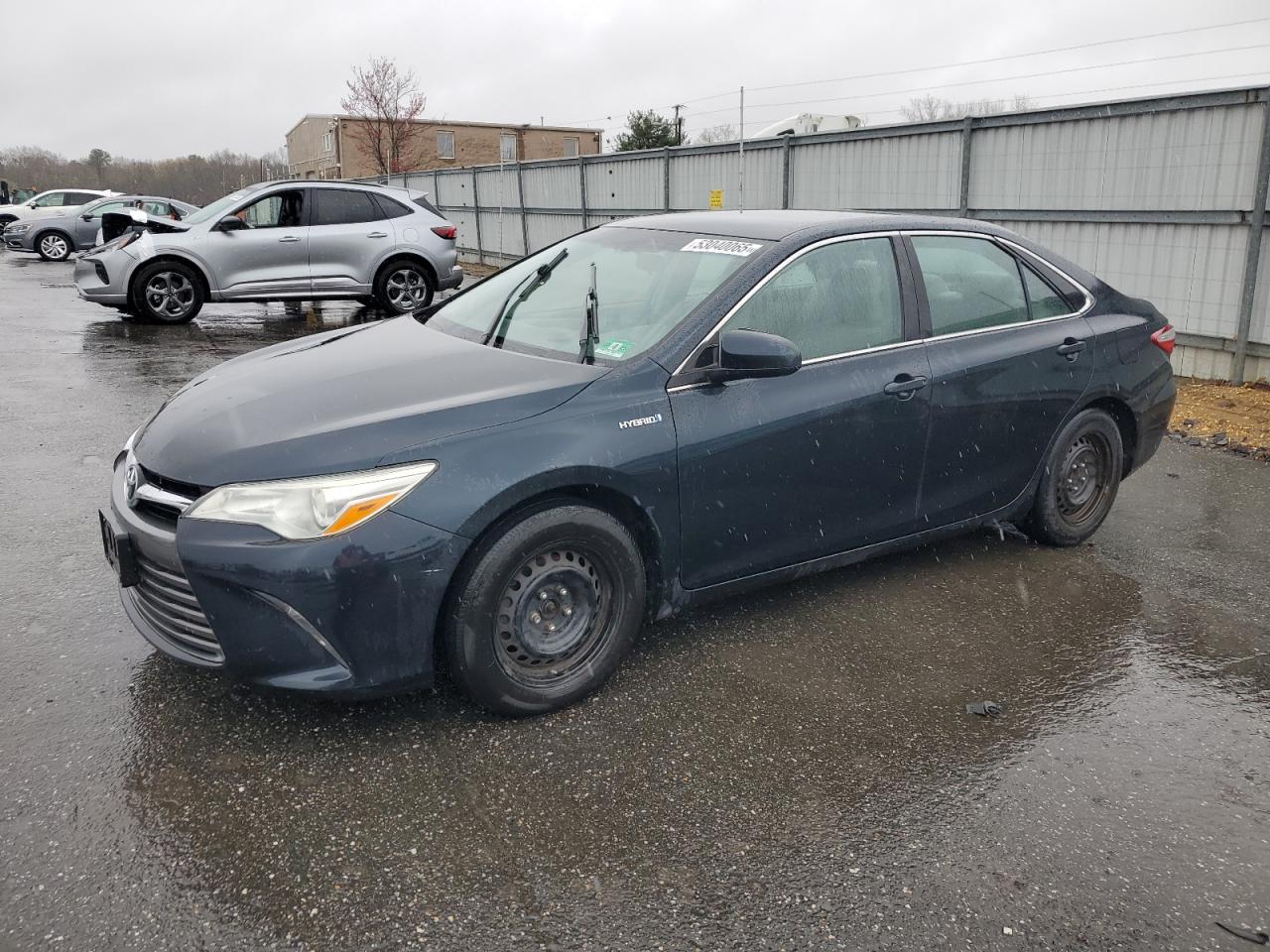 2016 Toyota Camry Hybrid for Sale in Glassboro, NJ - Minor Dent/Scratches