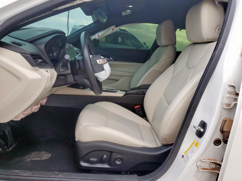  CADILLAC CT4 2021 White