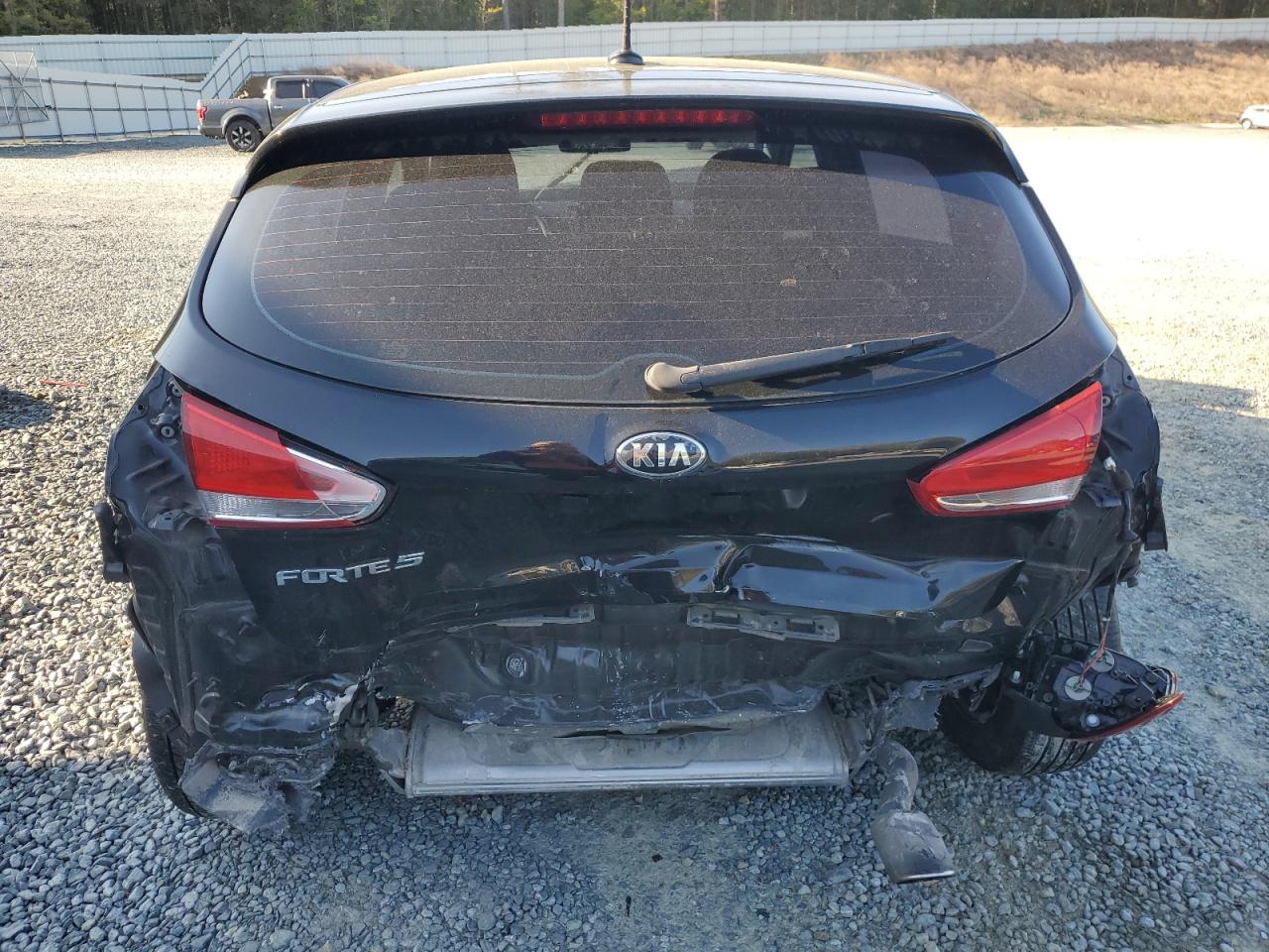 2017 Kia Forte Lx VIN: KNAFK5A82H5705884 Lot: 52519195