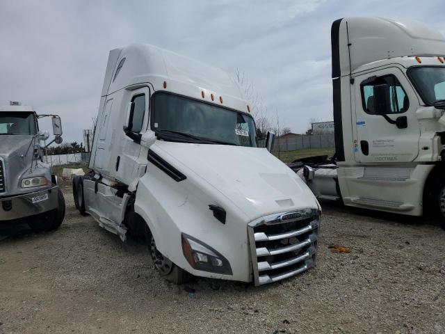 2018 Freightliner Cascadia 126 Semi Truck