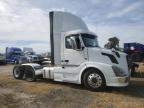 Sacramento, CA에서 판매 중인 2015 Volvo Vnl Semi Truck - Minor Dent/Scratches