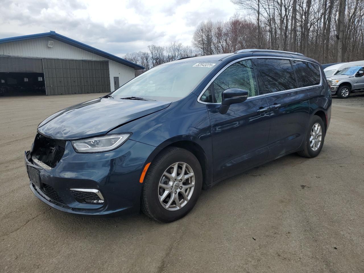 2021 Chrysler Pacifica Touring L for Sale in East Granby, CT - Front End