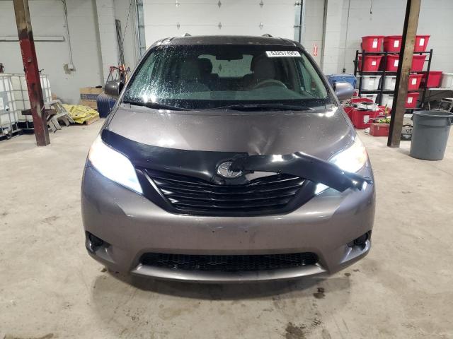 2013 TOYOTA SIENNA 