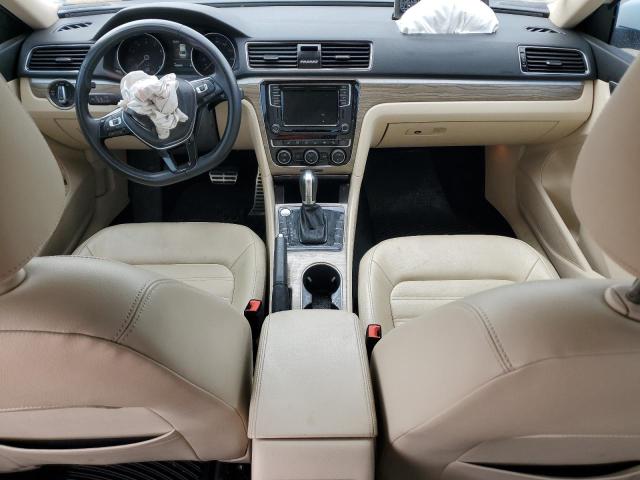  VOLKSWAGEN PASSAT 2018 Biały