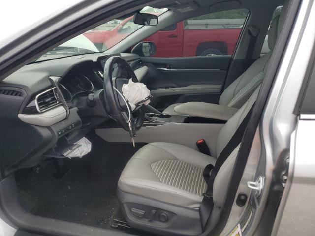  TOYOTA CAMRY 2021 Серебристый