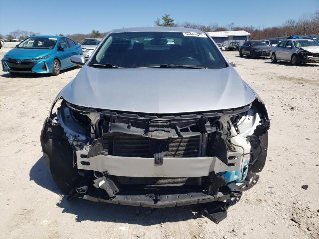 Sedans CHEVROLET MALIBU 2016 Srebrny