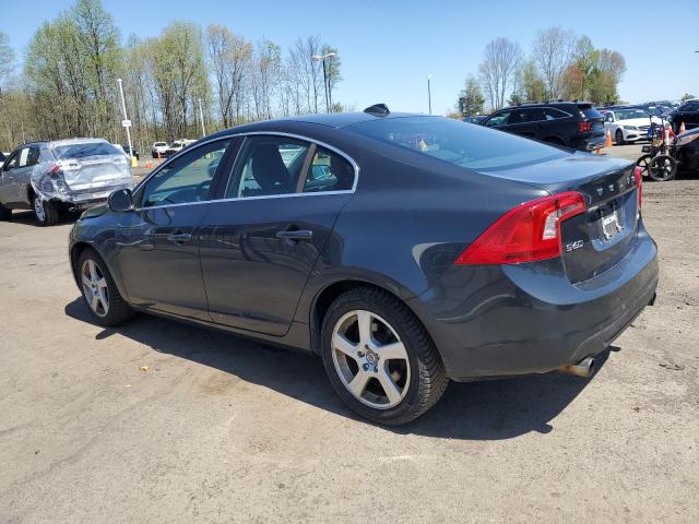 Sedans VOLVO S60 2013 Szary