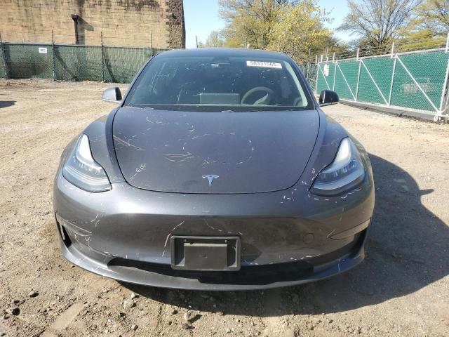  TESLA MODEL 3 2019 Серый
