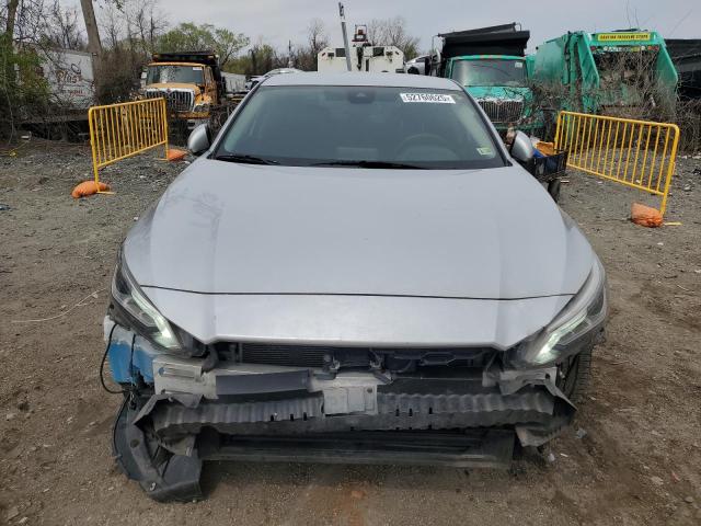  NISSAN ALTIMA 2021 Silver