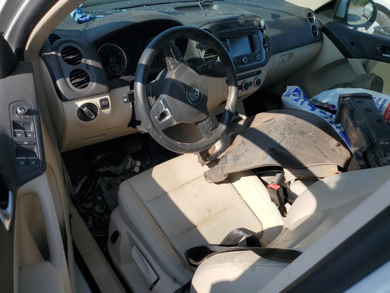 2014 Volkswagen Tiguan S VIN: WVGAV3AX3EW551574 Lot: 54248705