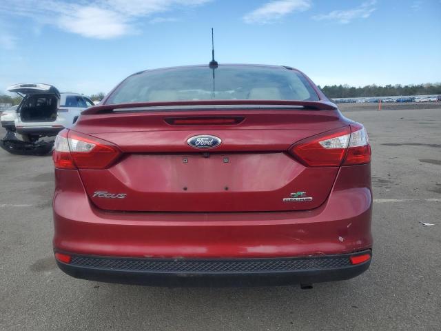  FORD FOCUS 2013 Czerwony