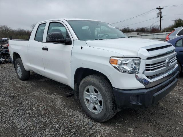 Pickups TOYOTA TUNDRA 2017 Biały