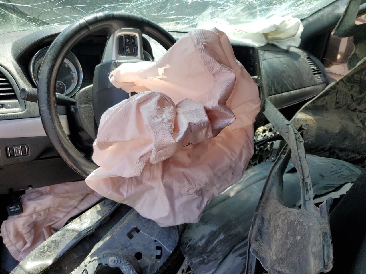 2019 Dodge Grand Caravan Gt VIN: 2C4RDGEG0KR670375 Lot: 53262135