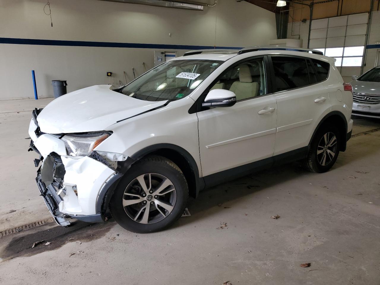 Sandston, VA에서 판매 중인 2016 Toyota Rav4 Xle - Front End