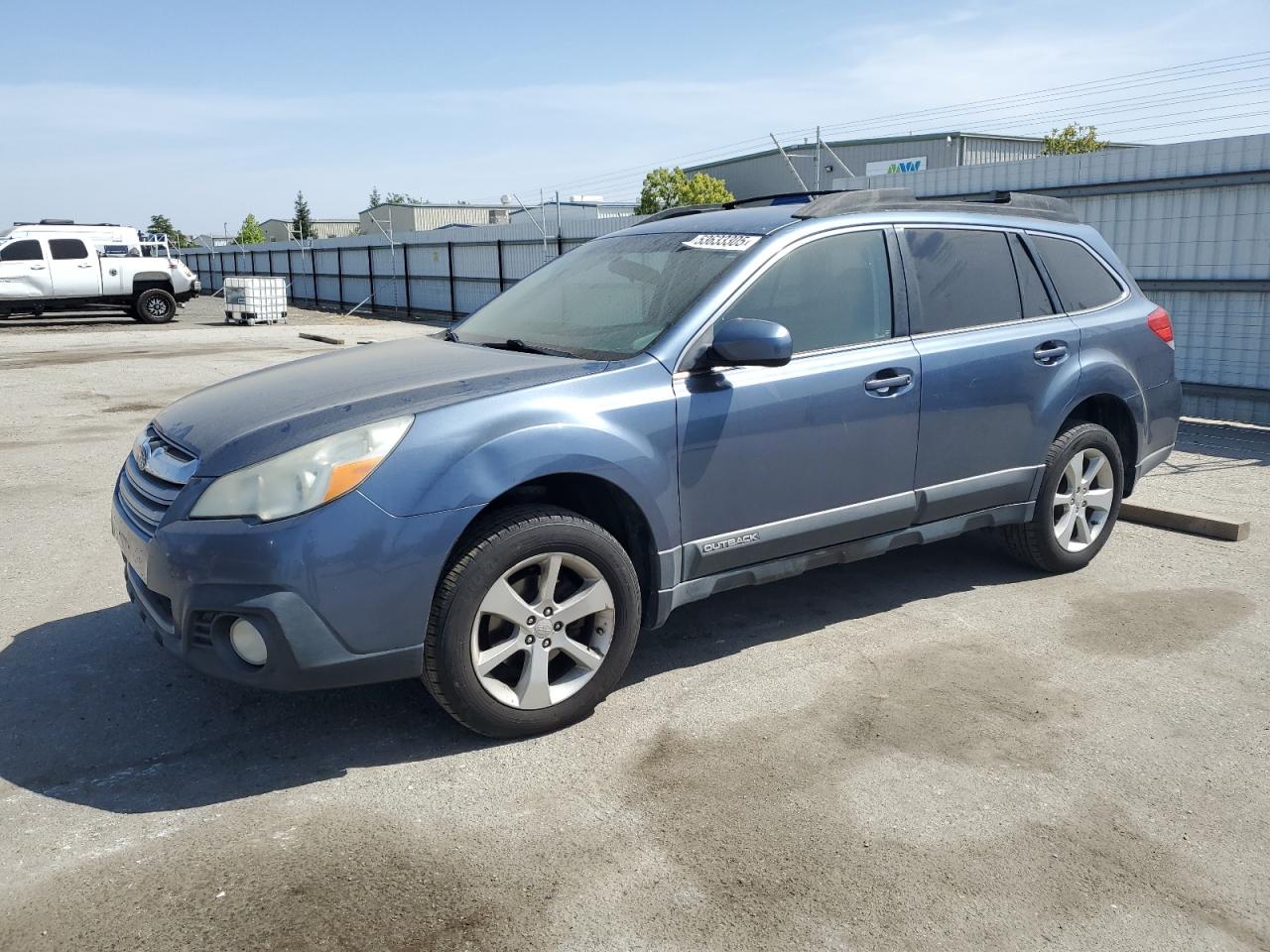 2013 Subaru Outback 2.5I Premium for Sale in Bakersfield, CA - Minor Dent/Scratches