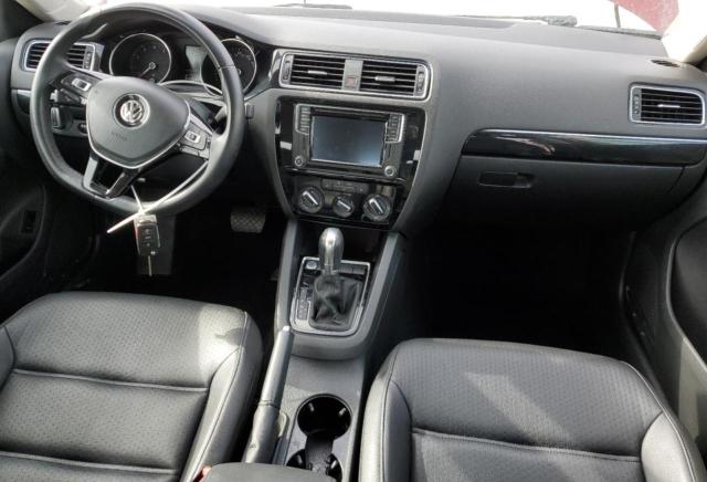  VOLKSWAGEN JETTA 2016 Бордовый
