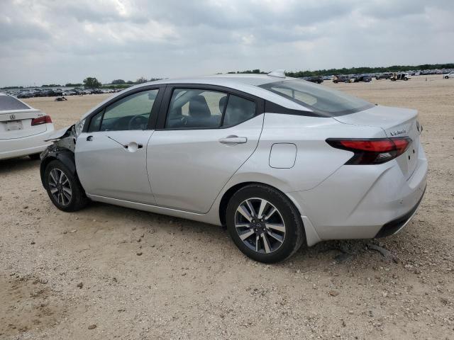  NISSAN VERSA 2024 Сріблястий