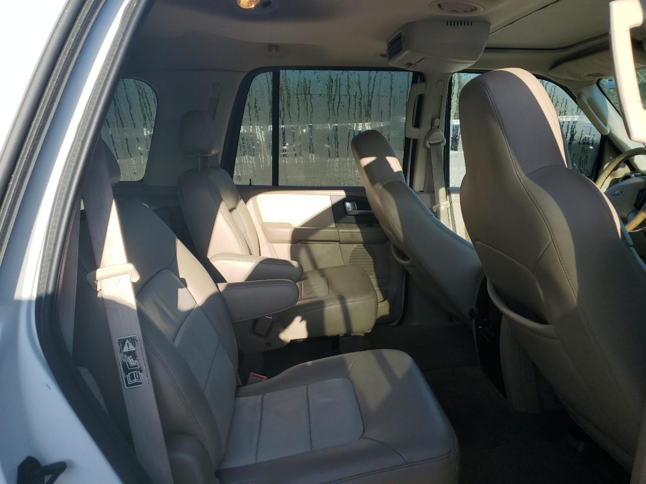 2004 Ford Expedition Eddie Bauer VIN: 1FMEU17W24LA46925 Lot: 52750065