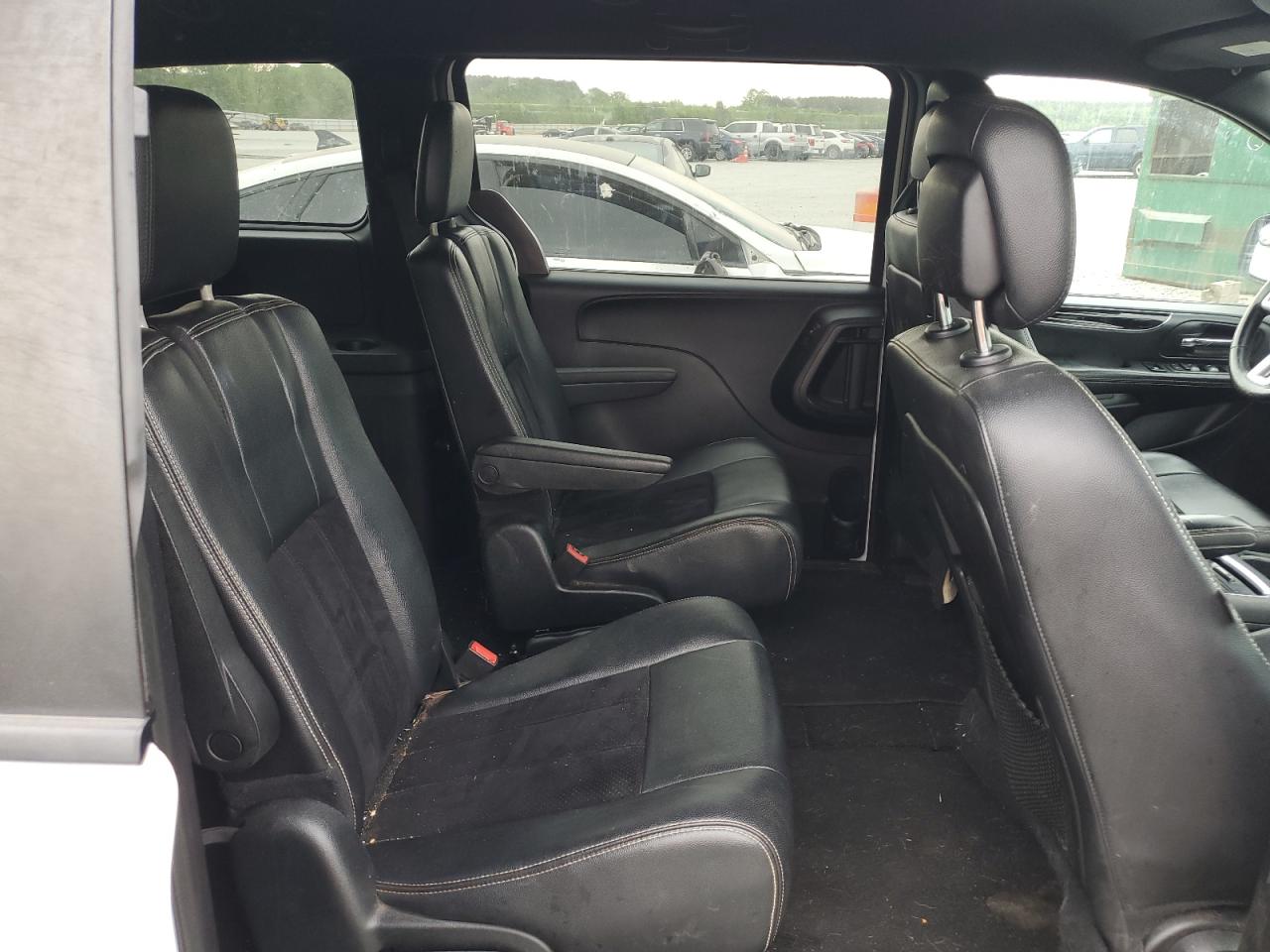 2018 Dodge Grand Caravan Sxt VIN: 2C4RDGCG0JR303865 Lot: 53938305