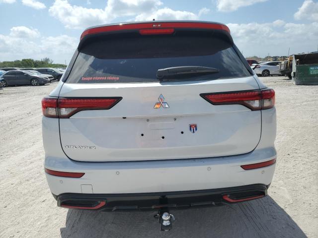  MITSUBISHI OUTLANDER 2024 Biały