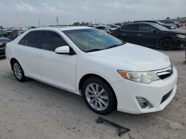  TOYOTA CAMRY 2014 Biały