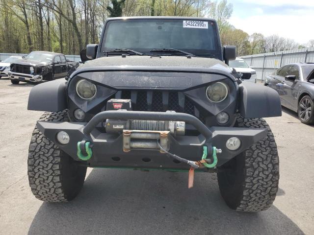 Parquets JEEP WRANGLER 2016 Czarny