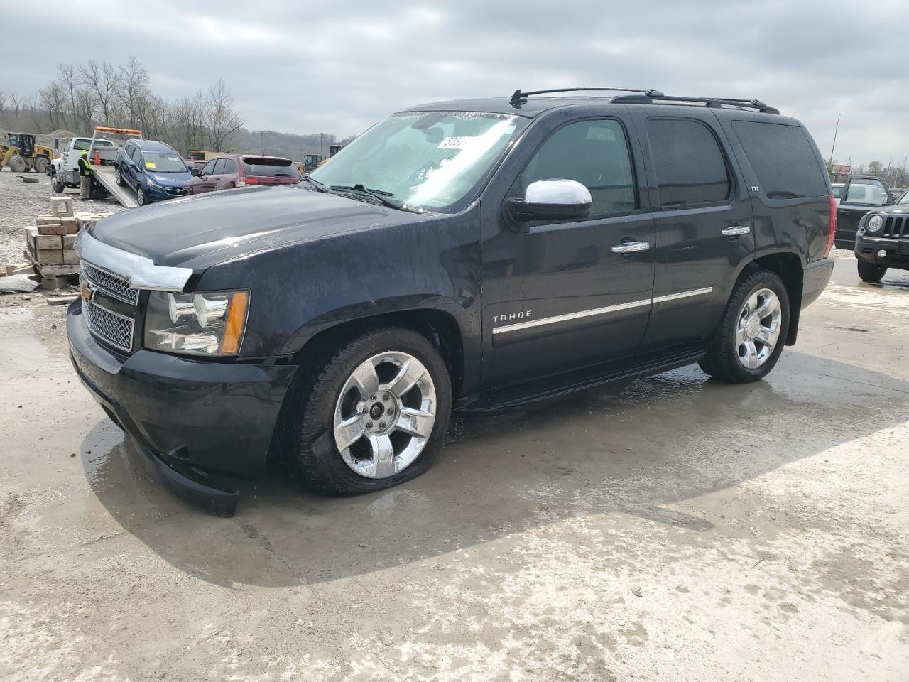 2011 Chevrolet Tahoe K1500 Ltz   for Sale in Cahokia Heights, IL - Front End