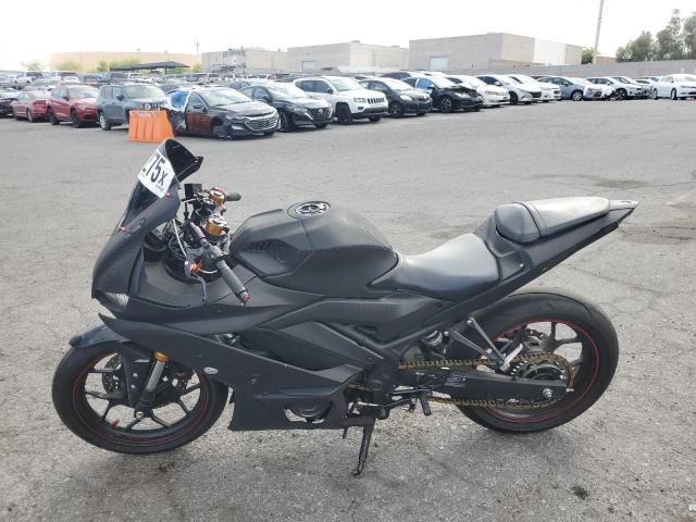 2019 YAMAHA YZFR3 A