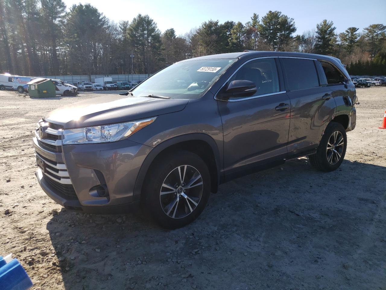 2019 Toyota Highlander Le for Sale in Mendon, MA - Rear End