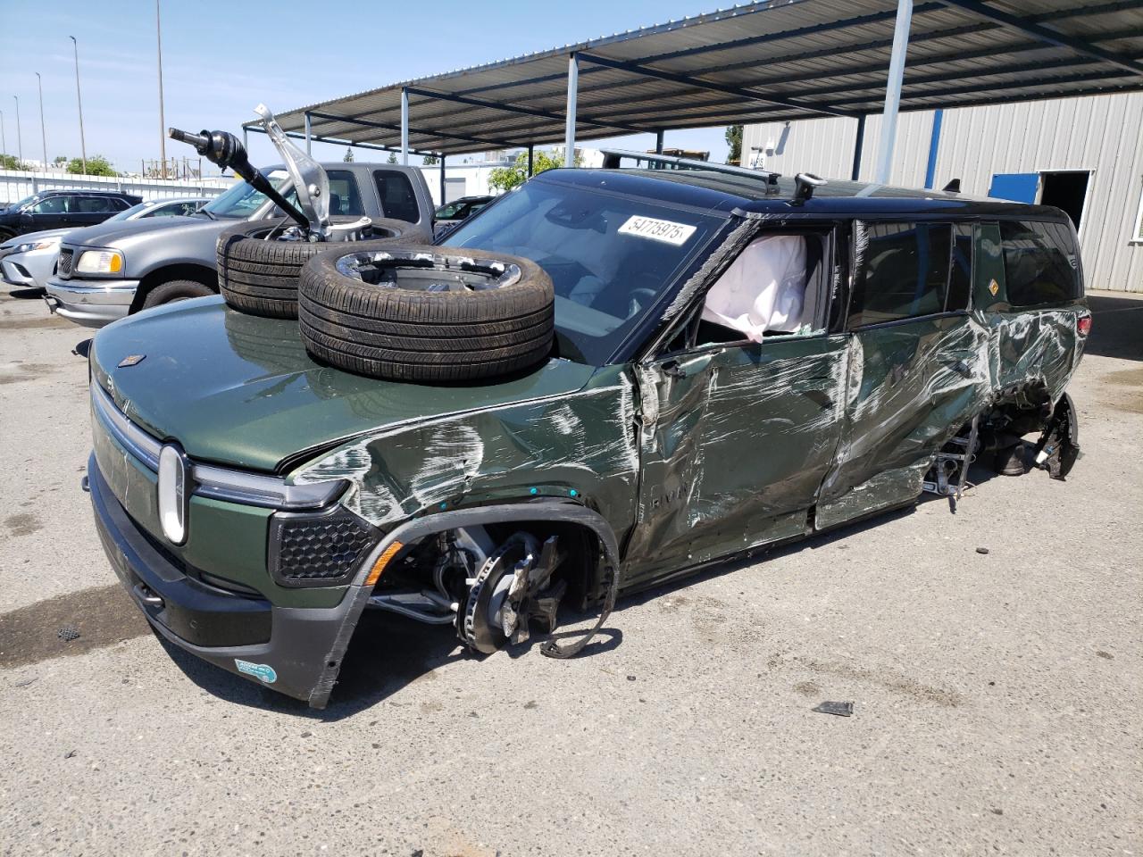 2025 Rivian R1S Adventure