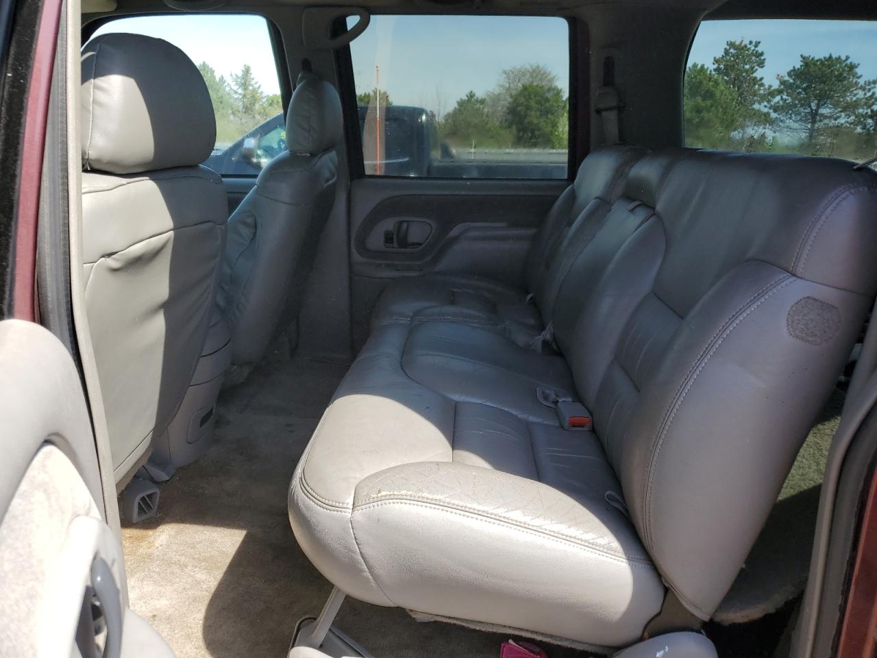 1997 Chevrolet Suburban K1500 VIN: 1GNFK16R9VJ363941 Lot: 54261245