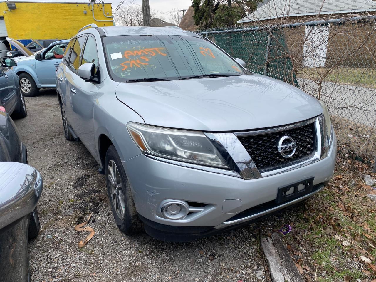 Dyer, IN에서 판매 중인 2013 Nissan Pathfinder S - Minor Dent/Scratches