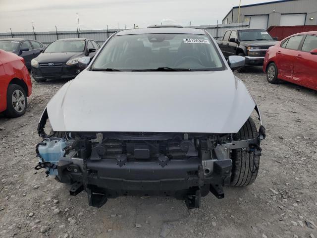  MAZDA 3 2018 Srebrny